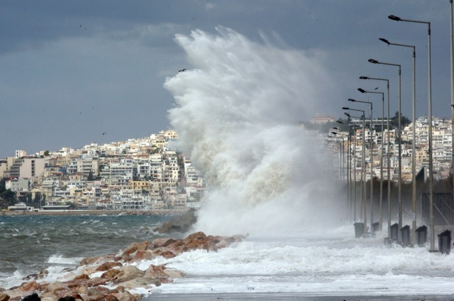 Πτώση της θερμοκρασίας και ισχυροί άνεμοι