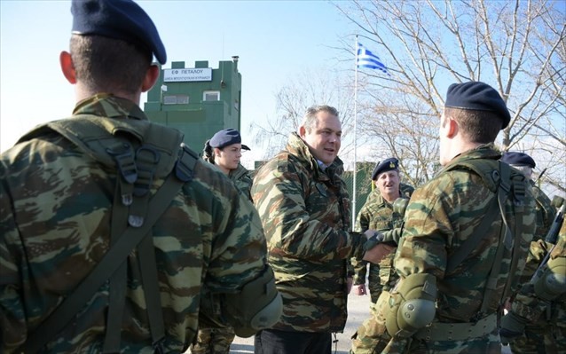 Εντείνει τις απειλές περί αποχώρησης από την κυβέρνηση ο Καμμένος