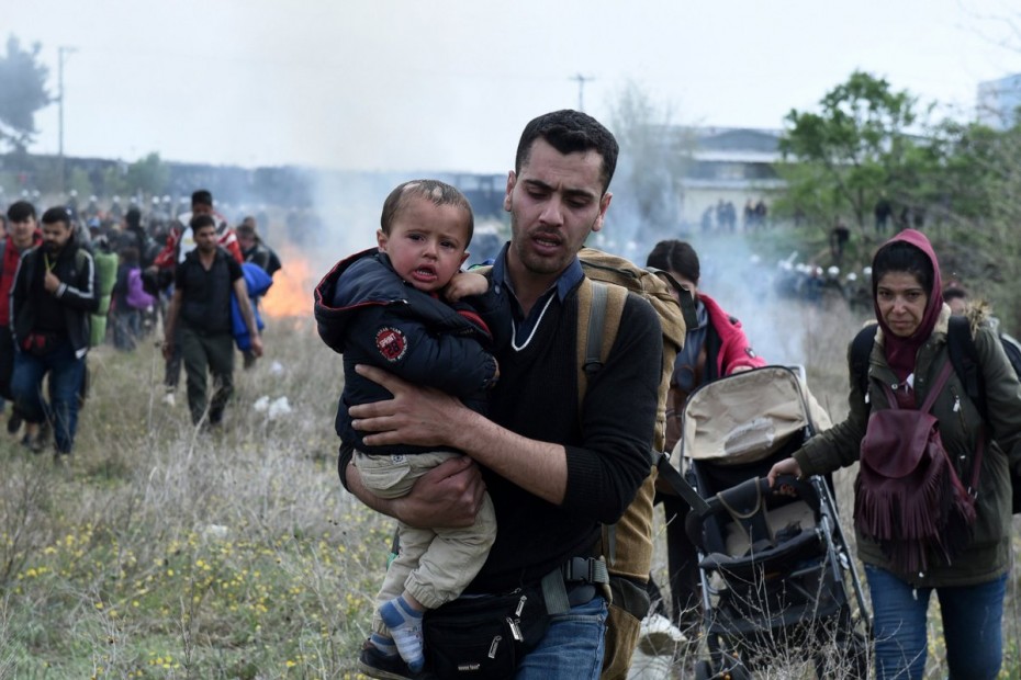 Παραμένει μεγάλη ένταση στα Διαβατά με τους πρόσφυγες