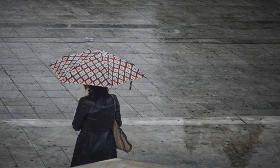 Ο καιρός σήμερα: Αλλάζει το σκηνικό με βροχές, καταιγίδες και μποφόρ