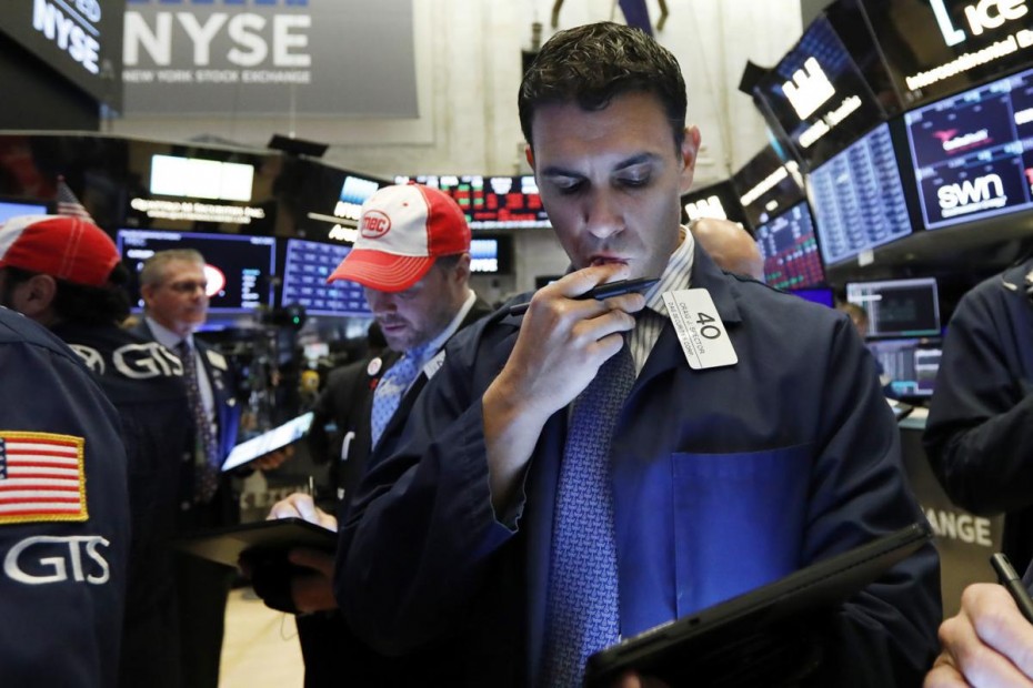 Η Wall Street «ανοίγει» απώλειες λόγω των εμπορικού πολέμου