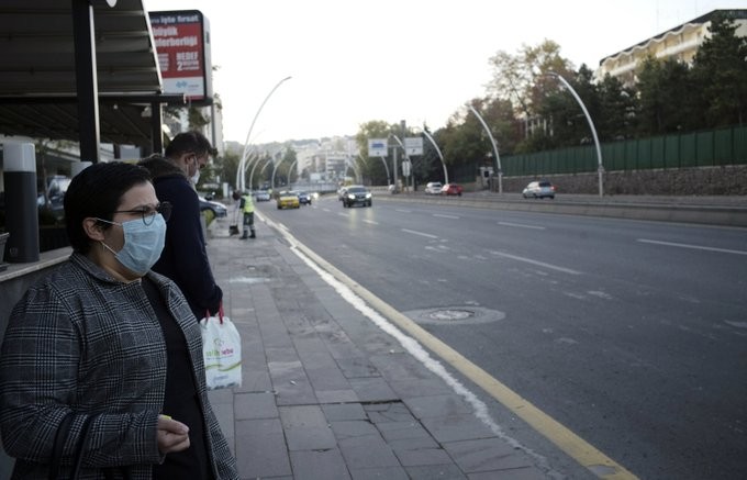 Η Γερμανία δεν αναμένει «φυσιολογικά» Χριστούγεννα λόγω του κορονοϊού