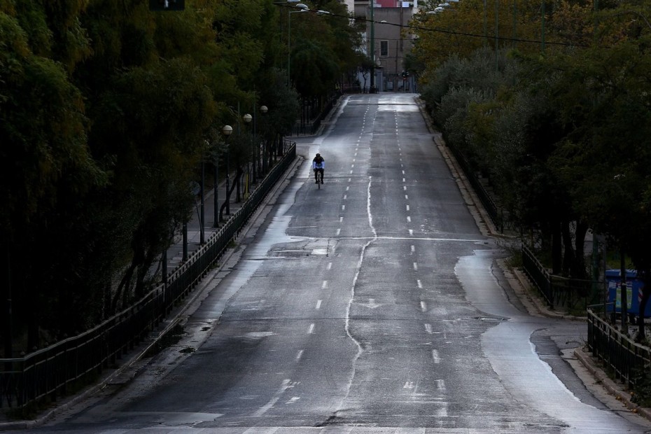 Ένα βήμα από το ολικό lockdown η Αττική;