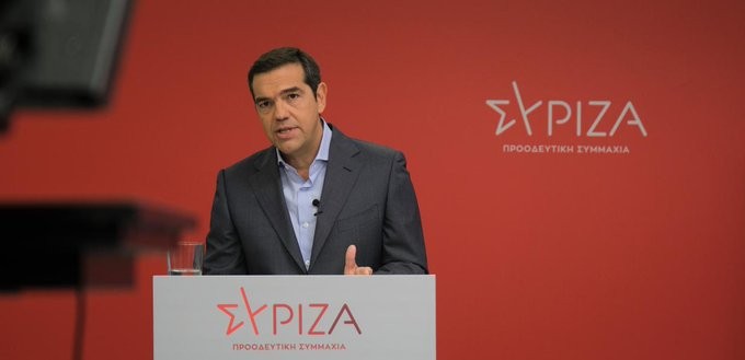 Ο Τσίπρας επιμένει κατά της κυβέρνησης για το σχέδιο των εμβολιασμών