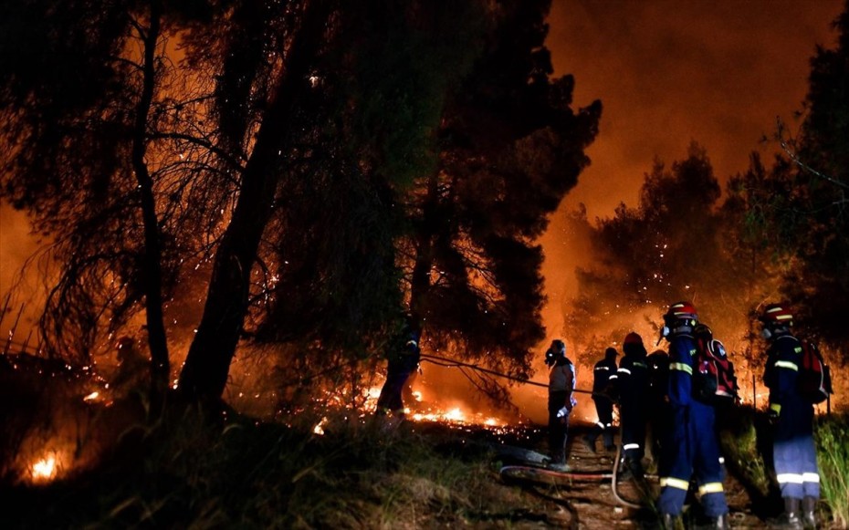 Κορινθία: Συνεχίζονται εκκενώσεις και απεγκλωβισμοί - Δύσκολη αναμένεται η νύχτα