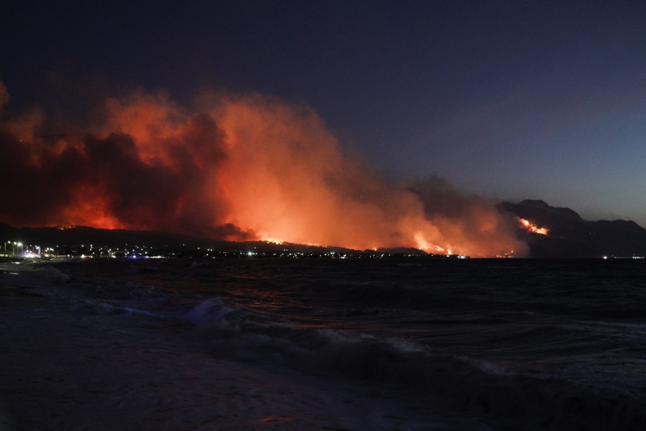 Στάχτη 71.300 στρέμματα από τη μεγάλη πυρκαγιά στα Γεράνεια