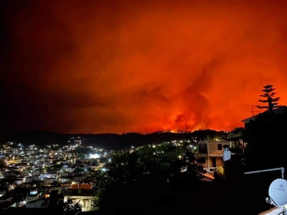 Εκκενώνονται και άλλα χωριά στη Βόρειο Εύβοια