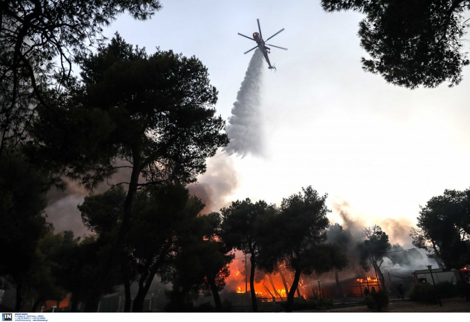 Υπό μερικό έλεγχο τέθηκε η φωτιά σε δασική έκταση στον Παρθενώνα Χαλκιδικής