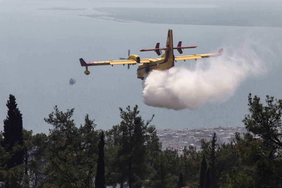 Η διεθνής βοήθεια στη μάχη με την πύρινη λαίλαπα