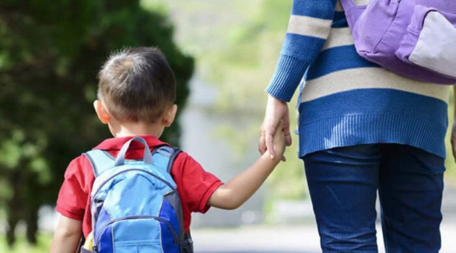 Σε λειτουργία η ηλεκτρονική αίτηση για το νέο επίδομα γονικής άδειας